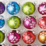 How To Find The Perfect Number Of Ornaments For Your Christmas Tree