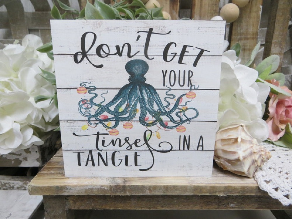 Don’t Get Your Tinsel In A Tangle Sign