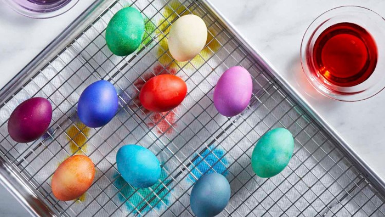 How to Prep and Dye Easter Eggs