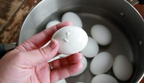hard boil eggs for easter dying